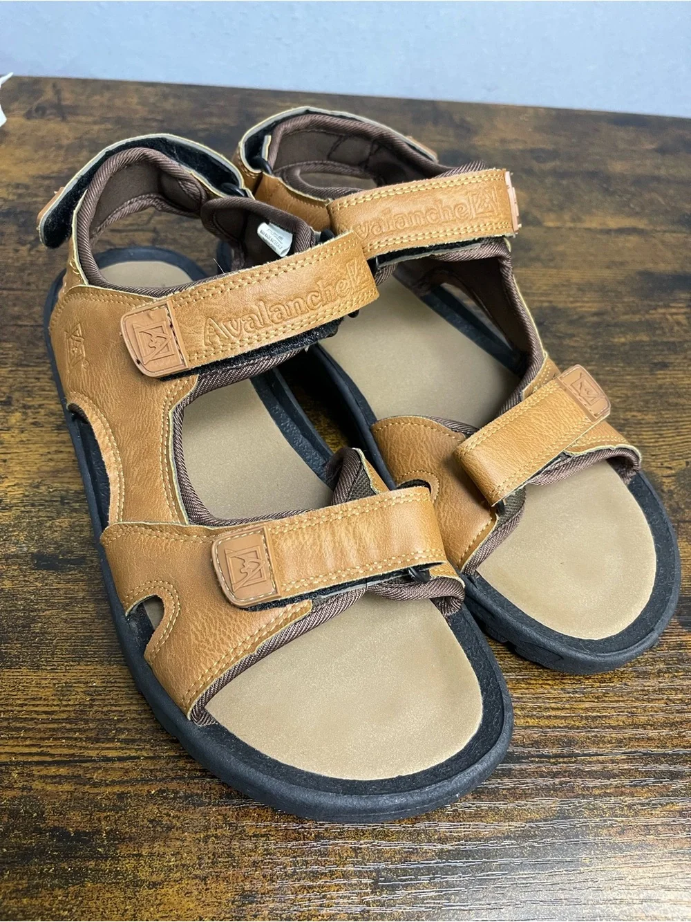 Avalanche Men's Solid Brown/Black Sandals Hook & Loop Strap Logo Accents Sz 8